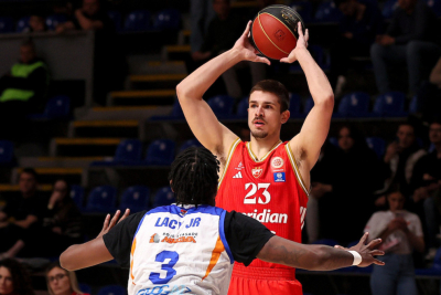 Slika za Zvezda i više nego ubedljiva na poluvremenu