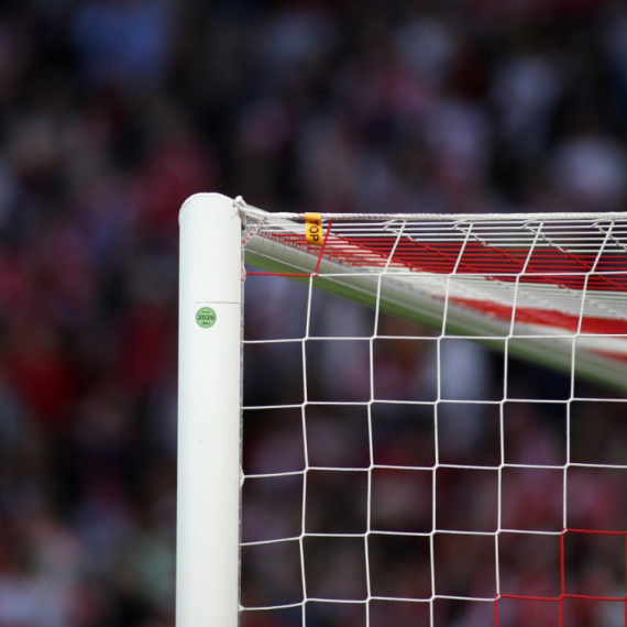 Potvrđeno; Dogodila se velika tragedija; Dečak preminuo nakon što mu je gol pao na glavu