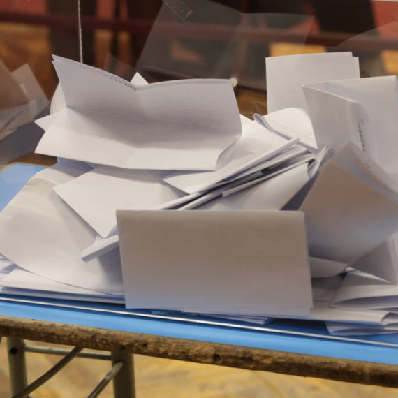 Živković za "Kompas": "Hoće li izbori u Srbiji biti letnji gambit ili odloženi mat?"