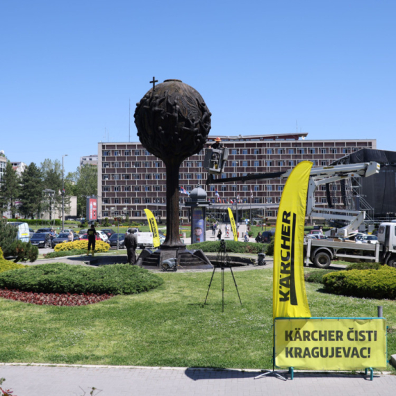 Od Rio de Žaneira do Kragujevca: Kärcher očistio spomenik Uspenje