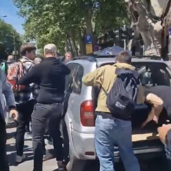 Vučević: "Blokaderi pokušavaju da naprave haos na ulicama"; "Umislila banda da ima pravo da deli pravdu" VIDEO