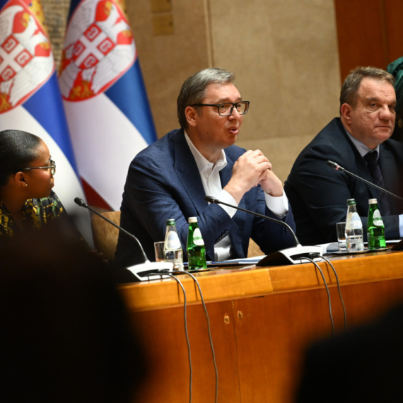 Vučić na obeležavanju godišnjice: "Okuplja nas dijalog, razumevanje i ljubav"; "Naše veze su drevne" FOTO