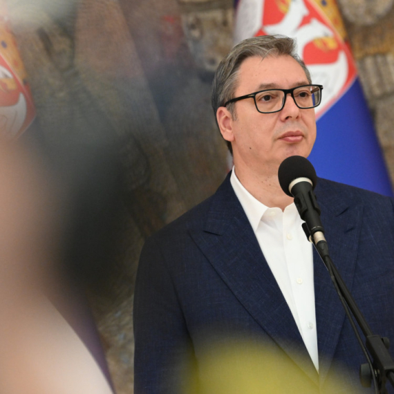 Vučić: "Deo blokadera se ponaša kao sekta"; "Kad vide da neko drugačije misli – oni ga napadaju"