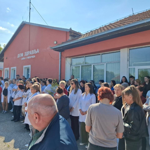 Jedanaesti dan protesta podrške uhapšenim direktorima u Gračanici