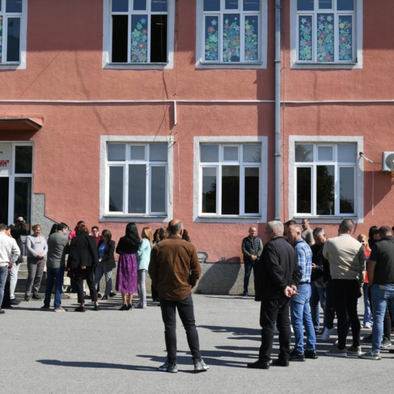 Dvanaesti dan protesta podrške uhapšenim direktorima u Gračanici