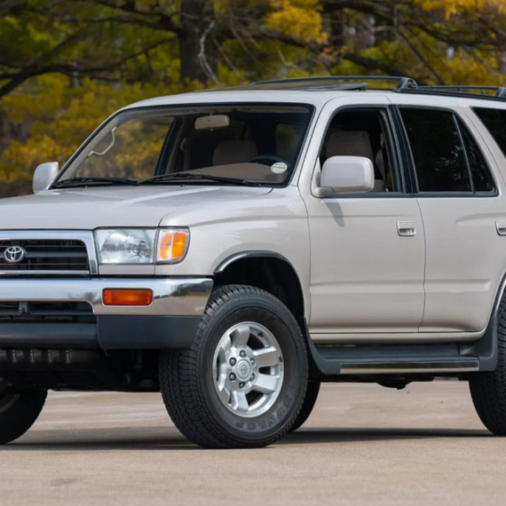 Toyota stara 30 godina prodata skuplje nego potpuno novi model FOTO