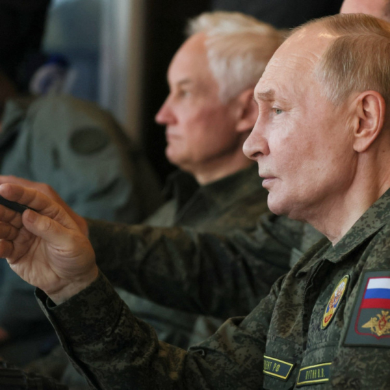 Jermenija bira između Rusije i Zapada; Putin: "Ne krećite ukrajinskim putem"