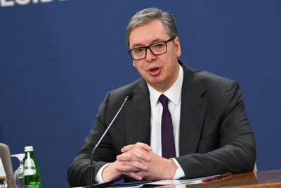 Slika za Vučić: "Blokaderima smeta transparent 'Srbija pobeđuje'"; "Građani znaju da će biti skinut u 19 časova"