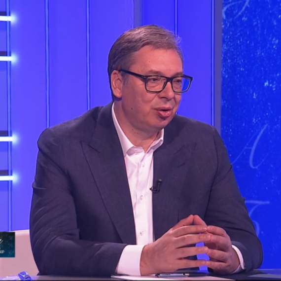 Vučić: "Za Vidovdan ću pomilovati određene ljude"; "Postoje tri ključna elementa rušenja vlasti u Srbiji"