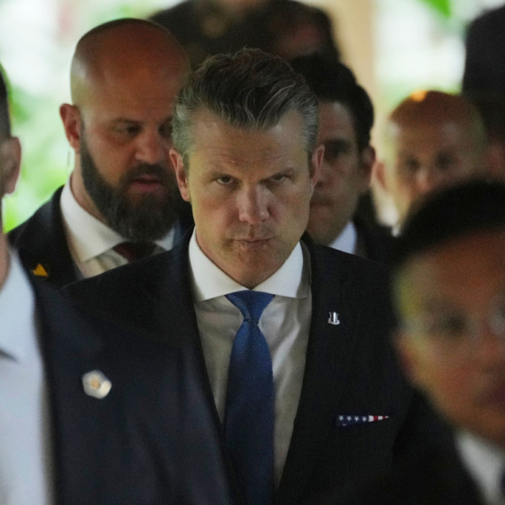 Opet haos u Pentagonu; Zna li Tramp uopšte šta se dešava?