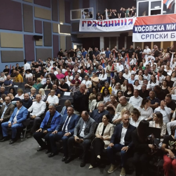 Final rally of the Serbian List in Gračanica; Large crowd in attendance, Serbian tricolors waving VIDEO