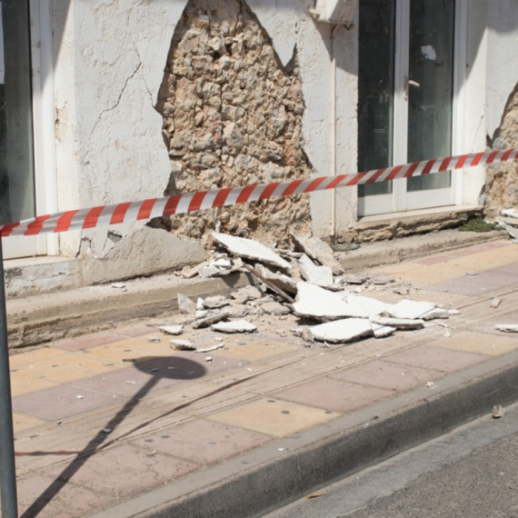 Series of strong tremors in Greece: Four earthquakes in just four minutes; Residents panic VIDEO