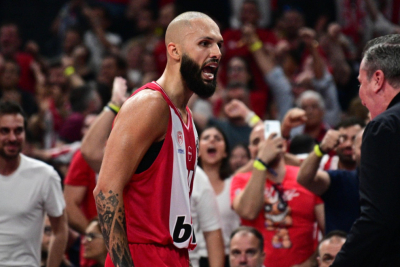 Slika za Crveno-bela "ludnica" na Kritu: Furnije "izrešetao" Fener – Olimpijakos i Zvezda u finalu
