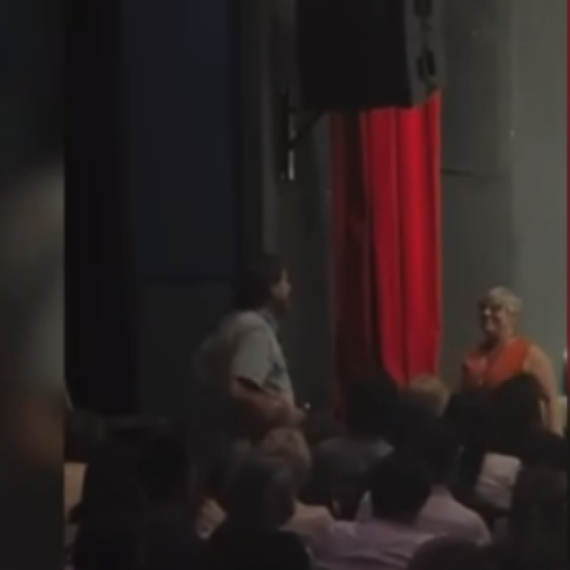 "Proglasovac" optužio Vučića za napad u Nemačkoj, pa izjavio: "Novinar je postavljao budalasta pitanja" VIDEO
