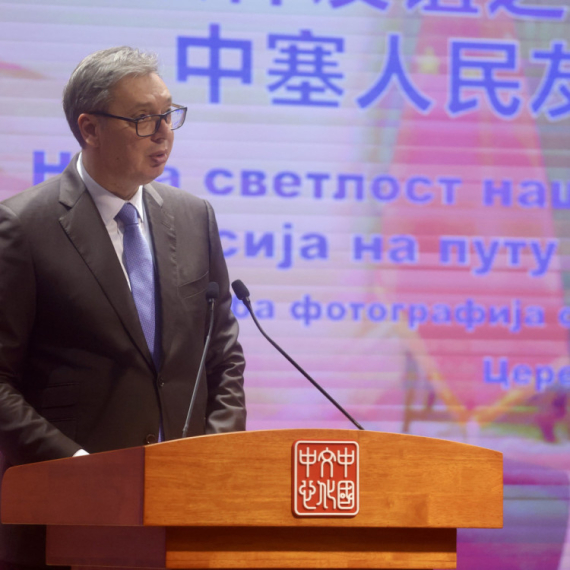 Vučić u Kineskom kulturnom centru: "Obeležavamo istoriju, proslavljamo sadašnjost i gledamo u budućnost" FOTO