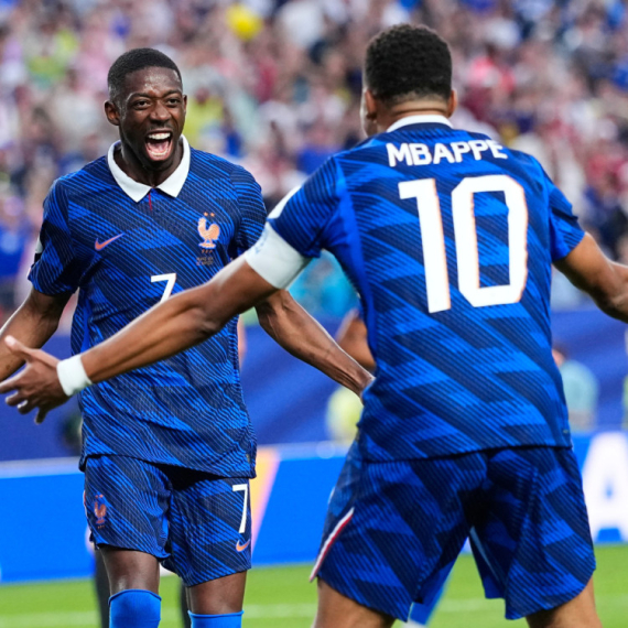 Xenophobic message from Spain: "France is a great team without the French"