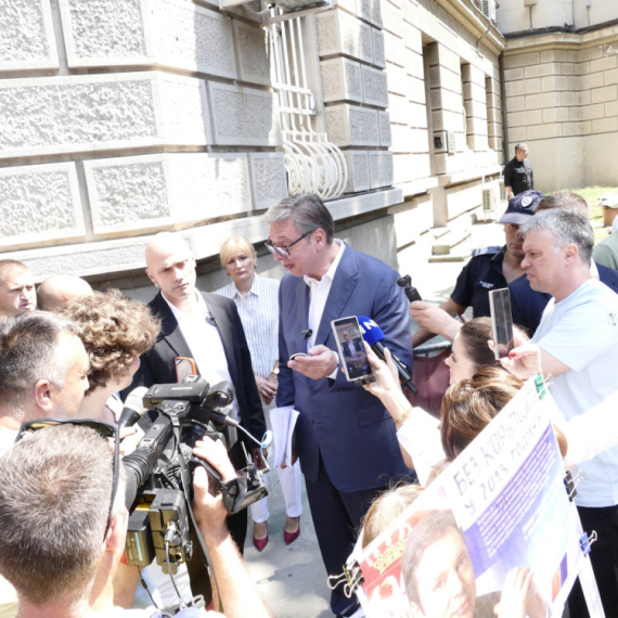 Aplauzi upućeni Aleksandru Vučiću uživo u programu N1