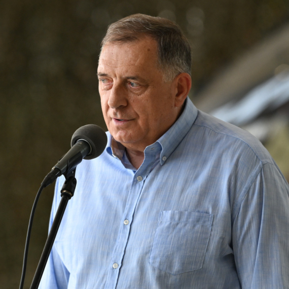 Dodik: "Vojska Srbije jedna od najjačih odbrambenih sila"