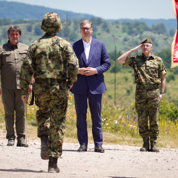 Vučić sutra na svečanosti povodom promocije najmlađih oficira Vojske Srbije na Banjici