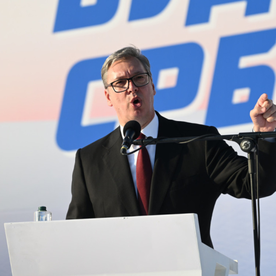 Pet ključnih poruka Vučića sa skupa u Beogradu: "On je sluga svom narodu"; "Građani žele sigurnu budućnost"
