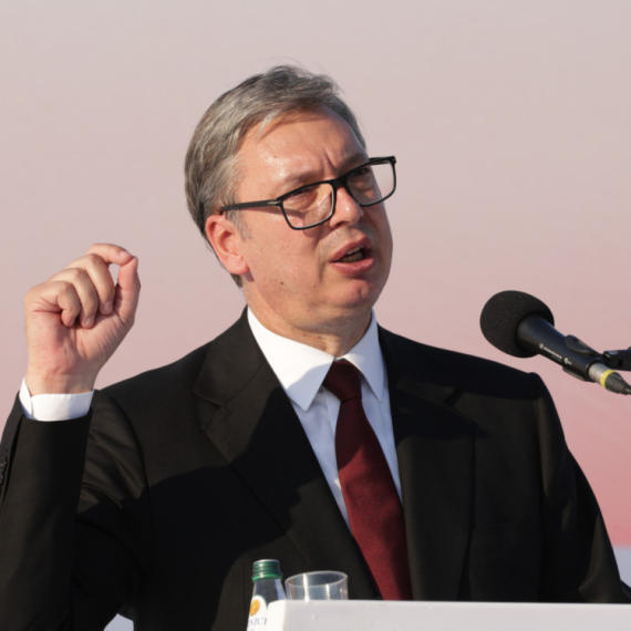 Vučić o političkim protivnicima: "Pobedićemo ih"; "Uspeli smo zajedno" VIDEO