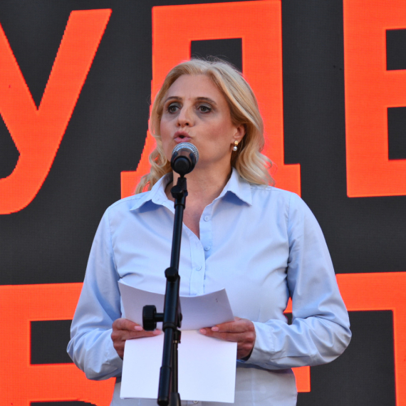 Blokaderi ratuju zbog bivše Nestorovićeve poslanice: "Željna pažnje i reflektora"