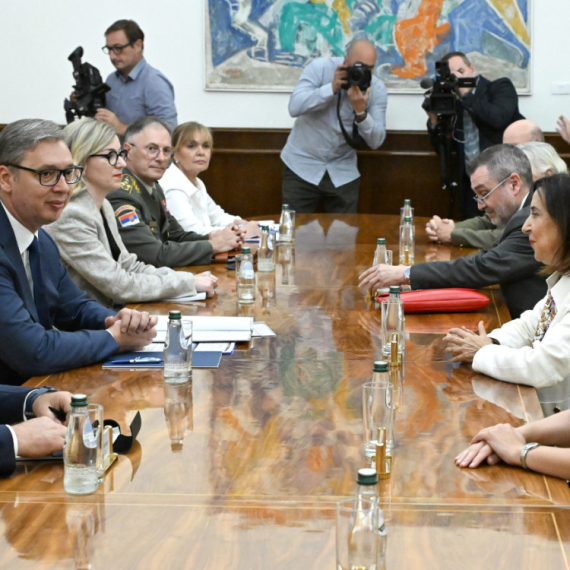 Vučić se sastao sa ministarkom odbrane Španije: "Nastavićemo da razvijamo bliske partnerske odnose" FOTO