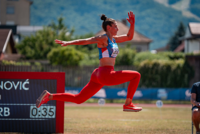Slika za Haos i drama u Birmingemu: Ivana Španović u problemu – pomereno finale!