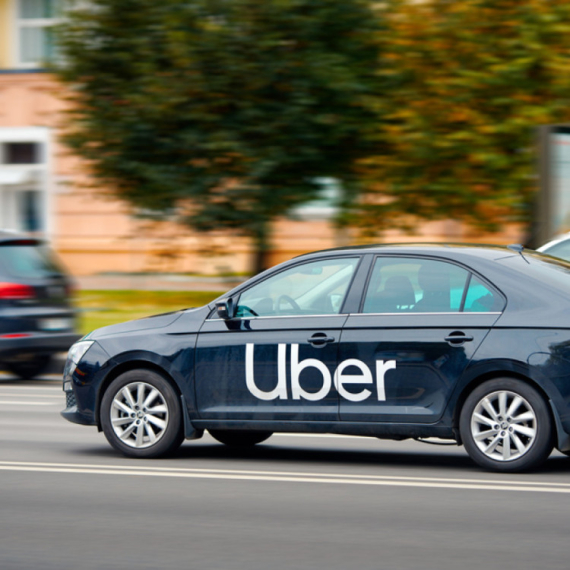Najezda robotaksija u Evropi – Uber sprema više od 2.000 vozila