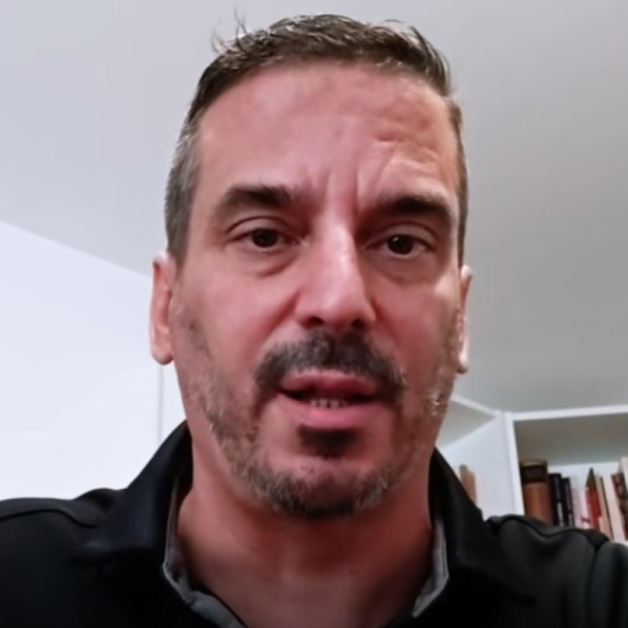 Laž dana; Piper: "Ponošev potrčko opet laže"