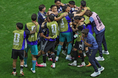 Slika za Argentina mačka sa devet života – Mesi "nacrtao" preokret za finale, Englezi kažnjeni za kukavičluk