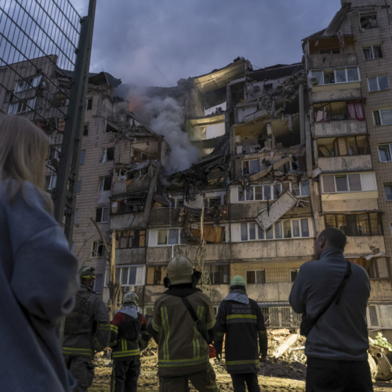 Rusi napali vođenim avio-bombama; Izvedeni udari na Kijev; Razmere katastrofe – 1.438.990 mrtvih VIDEO