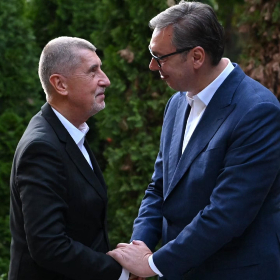Vučić se sastaje sa Babišem; Danas okrugli sto Srbija – Češka: poslovni dijalog