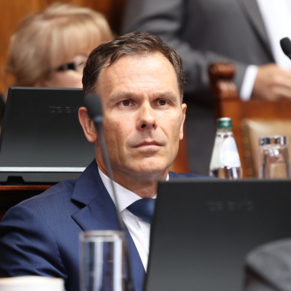 Mali žestoko odbrusio Aleksiću: "Prodaješ laži, kao što sve prodaješ tokom svoje političke karijere"