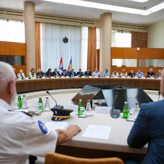 Završena sednica Štaba za vanredne situacije; Macut: "Energetska situacija stabilna"; Upućen i apel građanima