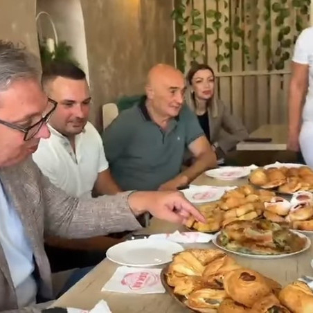Vučić objavio snimak iz pekare "Oskar": "Ja sam birao ime, da se neki nerviraju" VIDEO