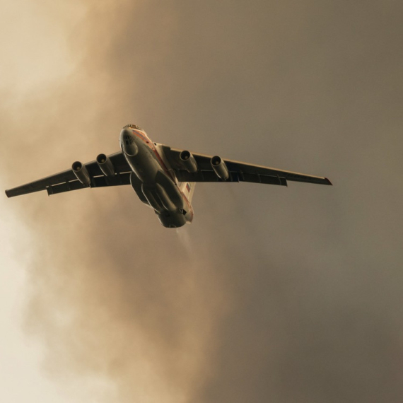 Ruski "Iljušin" protiv vatrenog čudovišta; Snimci su strašni FOTO/VIDEO