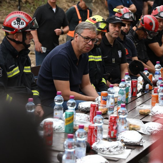 Vučić o blokaderima: "Postoje ljudi koji su zarad političkih fotelja spremni da urade sve protiv svoje zemlje"