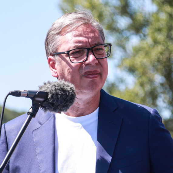 Vučić o pisanju hrvatskih medija: "Pišu o meni jer ne mogu o svojima"; "Da me nateraju da budem lenj, ne mogu"