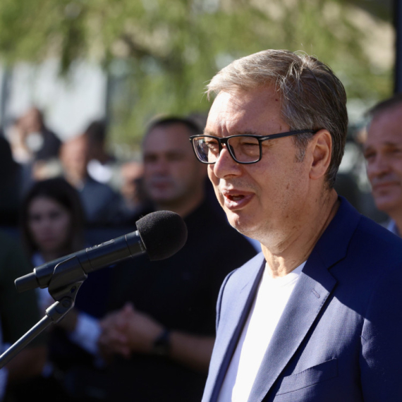 Vučić sutra u poseti etno-selu "Moravski konaci" u Velikoj Plani