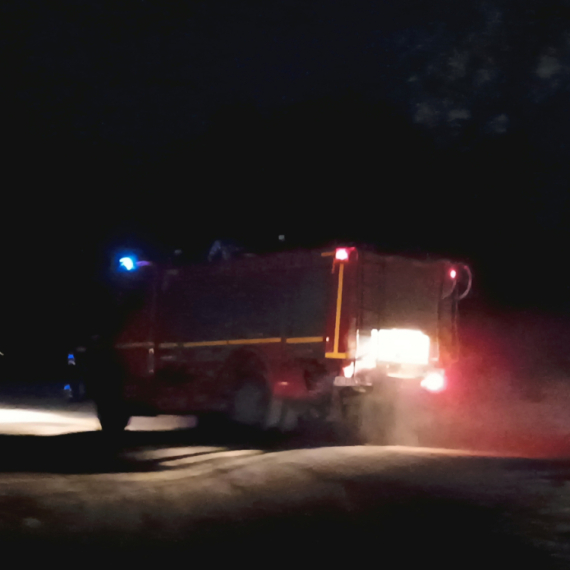 Požar u Novom Sadu pod kontrolom; Angažovane sve dostupne vatrogasne jedinice FOTO/VIDEO