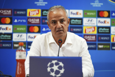 Slika za Šok u Fenerbahčeu – trener podneo ostavku posle remija sa Romom