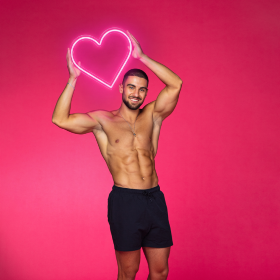 Jovan u "Love Island Adria" traži pravu ljubav, a spreman je i na velike romantične gestove
