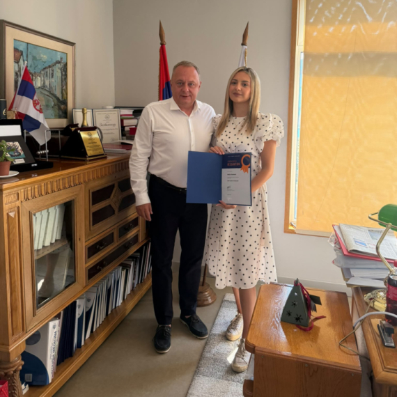Marija sa liste "Aleksandar Vučić – Ujedinjena Srbija" jedina sa Balkana student-ambasador u Kopenhagenu