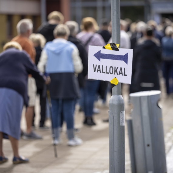 Kristerson pod pritiskom da podnese ostavku; Švedska čeka novu vladu