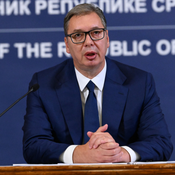 Aleksandar Vučić se večeras u 20 časova obraća javnosti
