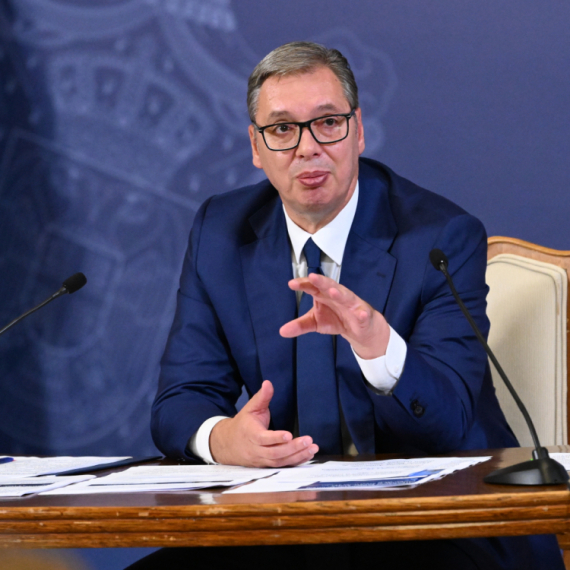 Vučić o blokaderima: "Kad ne mogu da pobede protivnika, onda bi da mu zabrane da se bavi politikom"