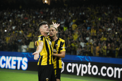 Slika za Jedan nije dovoljan? U redu, daće Luka Jović dva komada