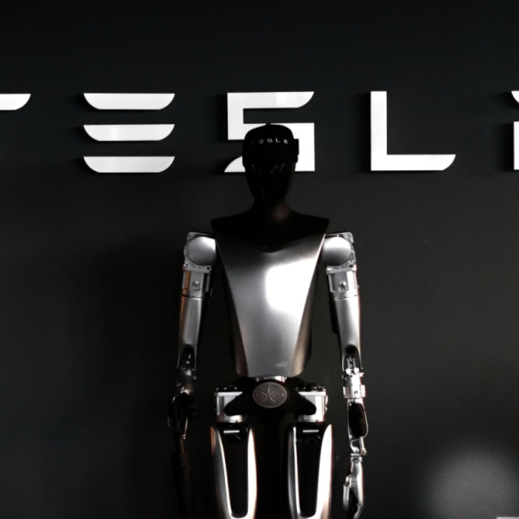 Finalne pripreme: Tesla počinje serijsku proizvodnju humanoidnog robota