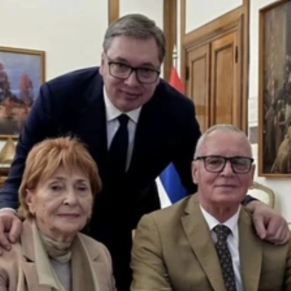 Oglasili se Vučićevi roditelji uoči obraćanja u UN: "Sine, kao i do sada, bori se i izbori za našu Srbiju"